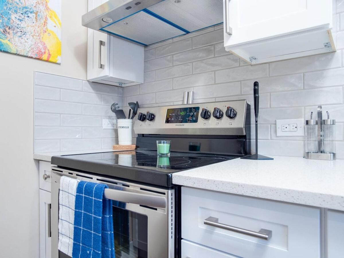 Gorgeous 2Br Condo W Parking Patio Coffee! Calgary Extérieur photo