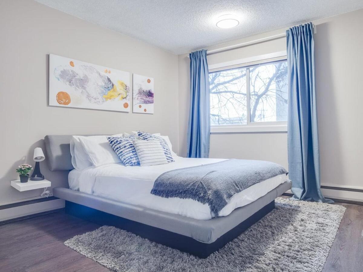 Gorgeous 2Br Condo W Parking Patio Coffee! Calgary Extérieur photo