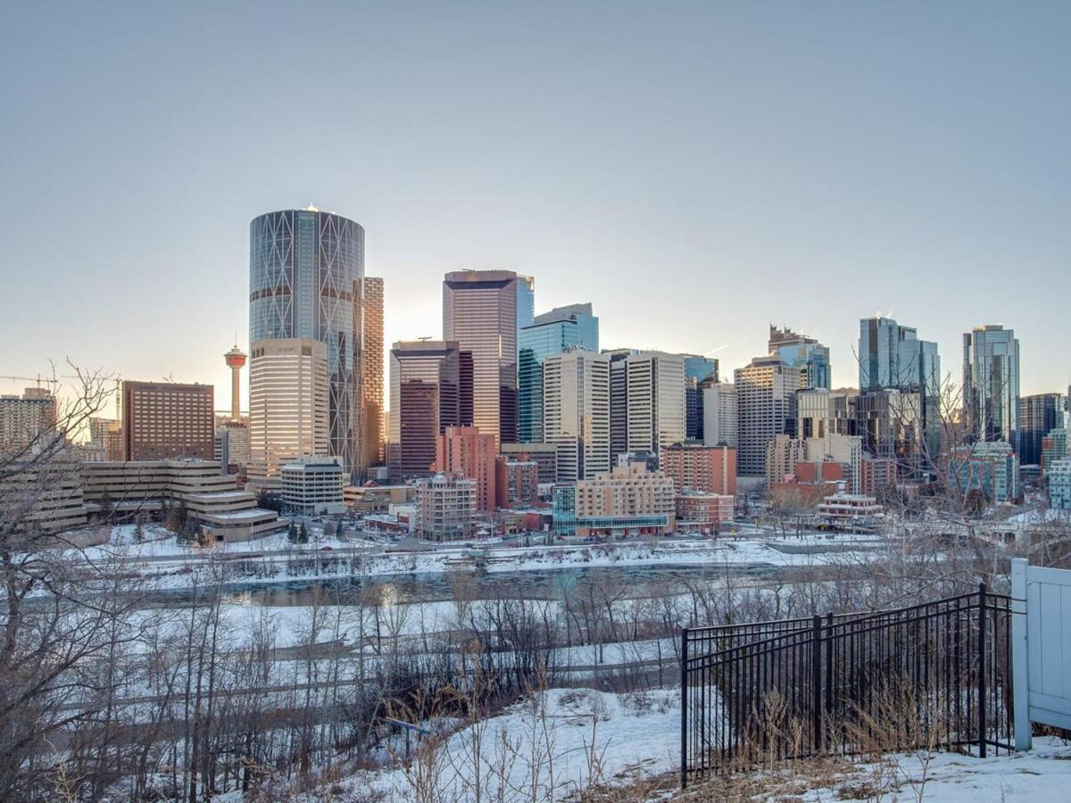 Gorgeous 2Br Condo W Parking Patio Coffee! Calgary Extérieur photo