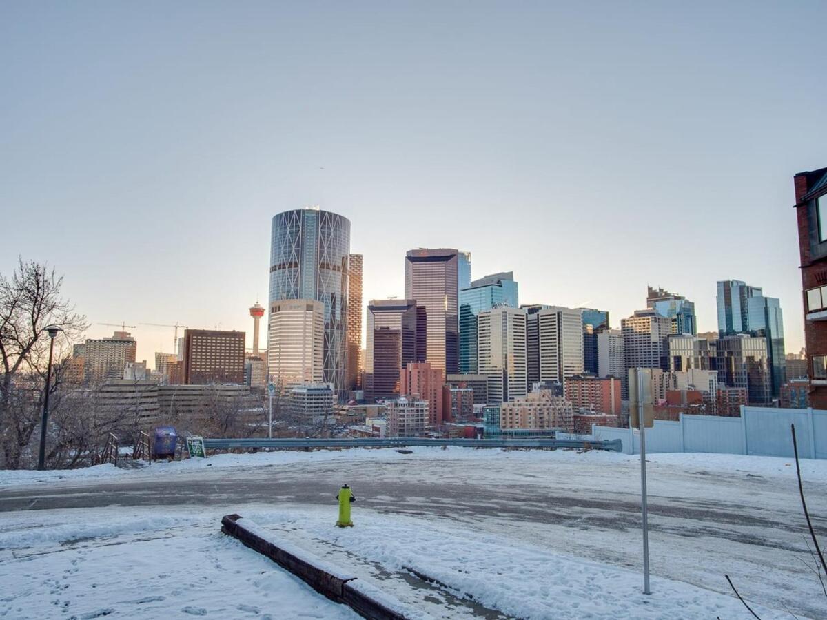 Gorgeous 2Br Condo W Parking Patio Coffee! Calgary Extérieur photo