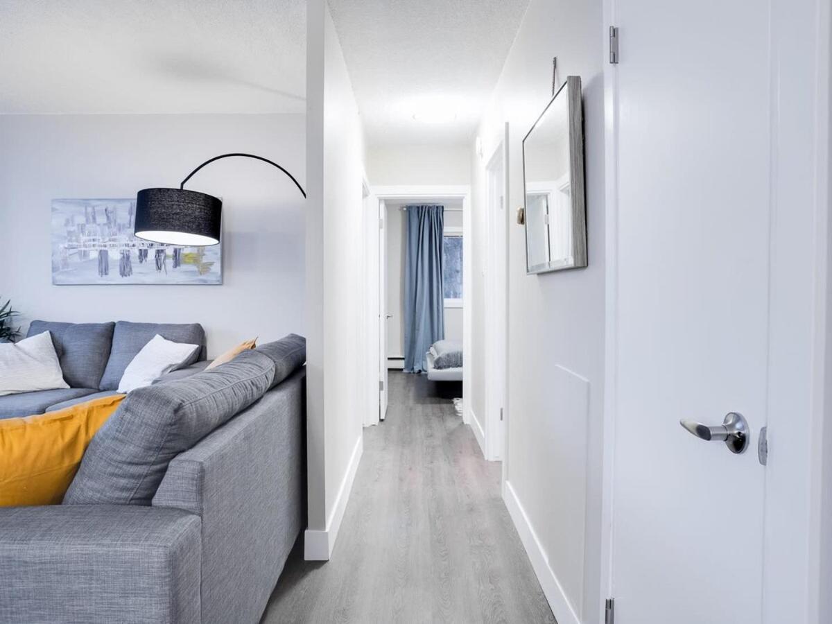 Gorgeous 2Br Condo W Parking Patio Coffee! Calgary Extérieur photo