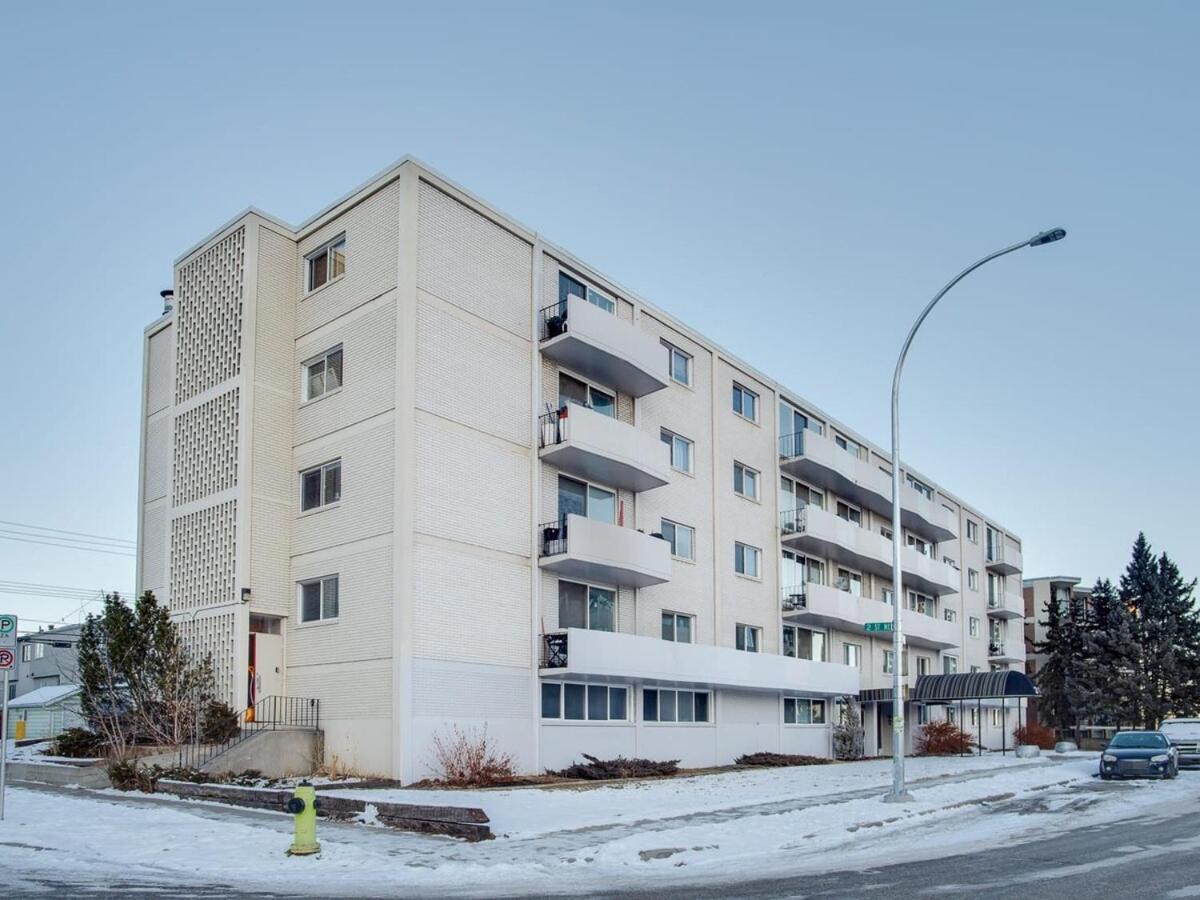 Gorgeous 2Br Condo W Parking Patio Coffee! Calgary Extérieur photo