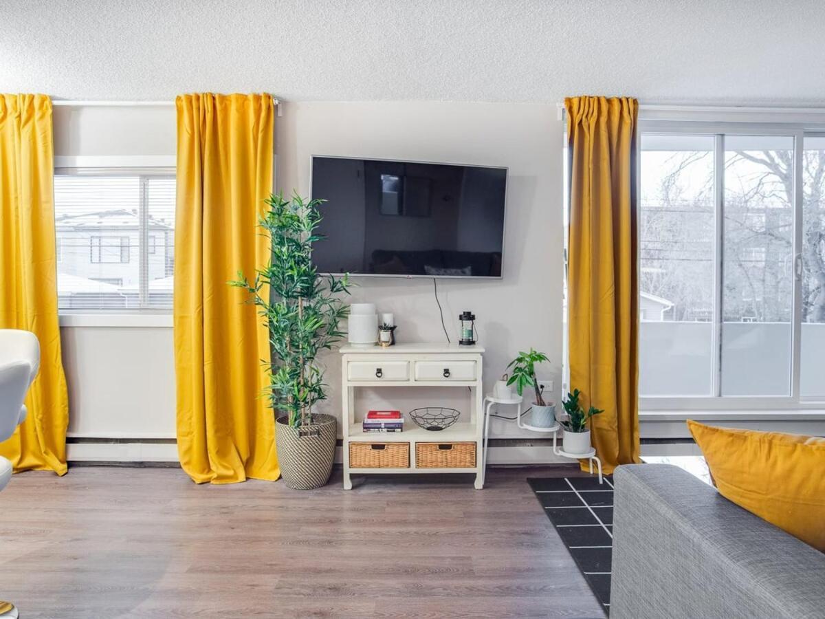 Gorgeous 2Br Condo W Parking Patio Coffee! Calgary Extérieur photo